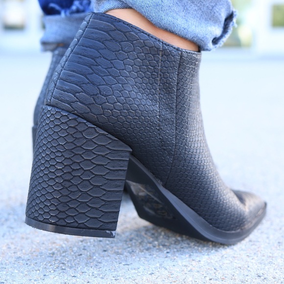 Planner Black Snake Bootie - Picture 4 of 5
